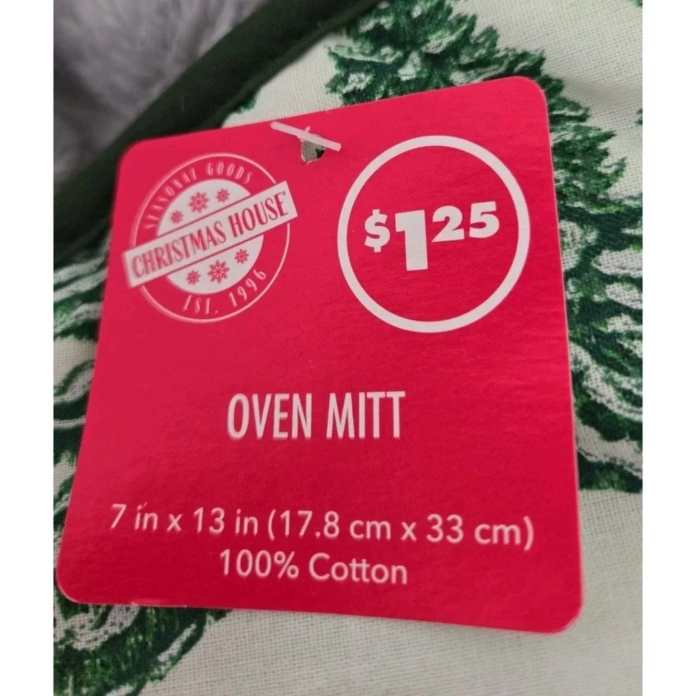 Christmas House Oven Mitt LOVE PEACE JOY NWT!